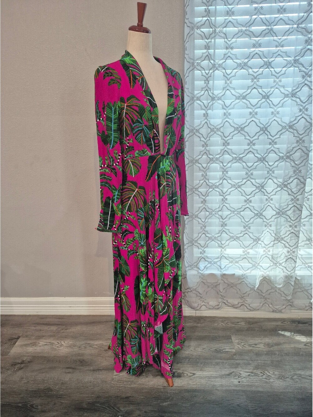 FARM RIO Pink Leaves Maxi Dress Size Medium New with tag - Picture 5 of 7